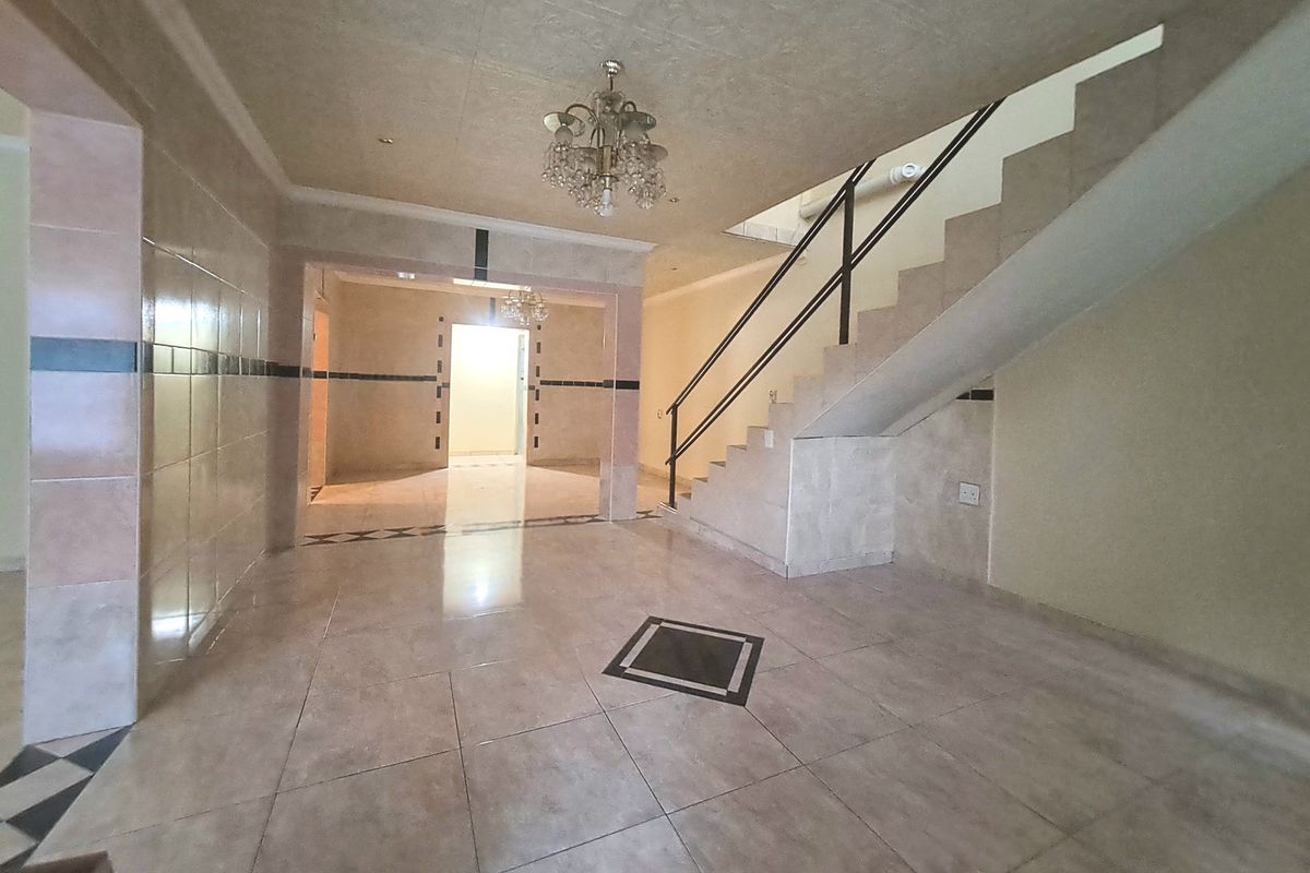 Four bedroom family home - Photo 2