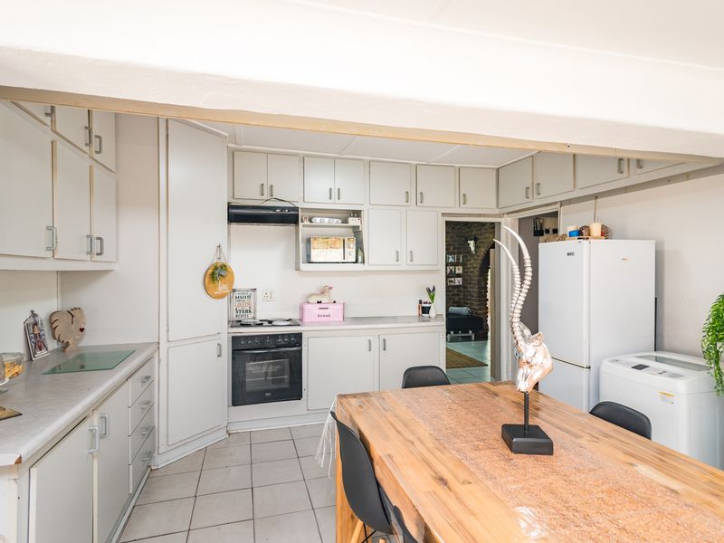 3 Bedroom House For Sale Complete With Flatlet & Out Buildings In Boltonia - Photo 4