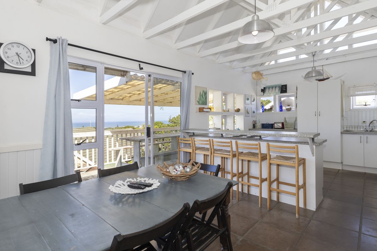 Four Bedroom House For Sale in Port Alfred - Photo 4