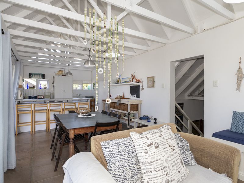 Four Bedroom House For Sale in Port Alfred - Photo 6