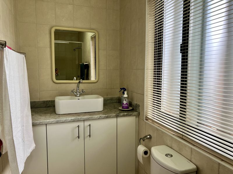 North-East Facing 3-Bedroom Home with Solar & Open-Plan Living in Waltdorf - Photo 6