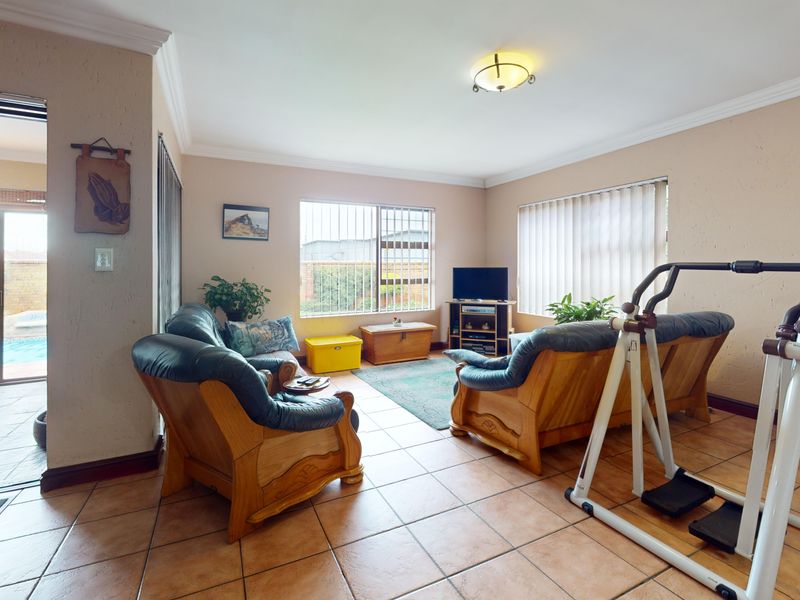 Perfect Low Maintenance Family Home with Pool in Secure Estate! - Photo 8