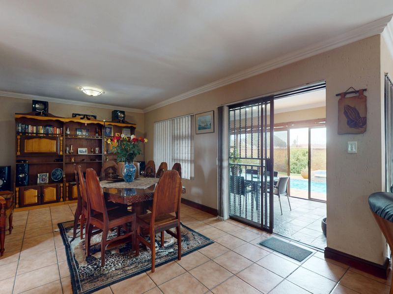 Perfect Low Maintenance Family Home with Pool in Secure Estate! - Photo 10