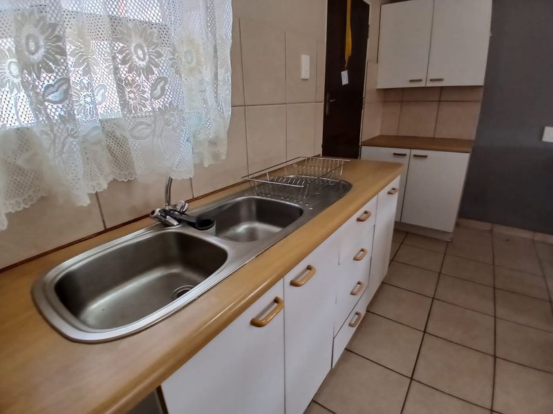 Stunning Family home ideal for large family - Photo 7