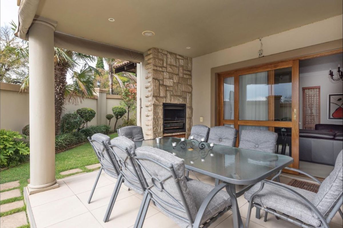 Tuscan-Style Family Home | Move-In Ready - Photo 4