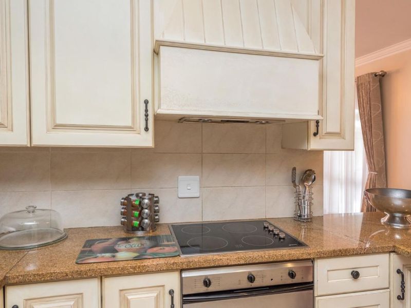 Tuscan-Style Family Home | Move-In Ready - Photo 9