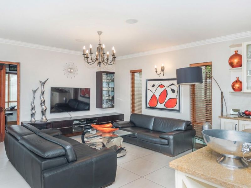 Tuscan-Style Family Home | Move-In Ready - Photo 8