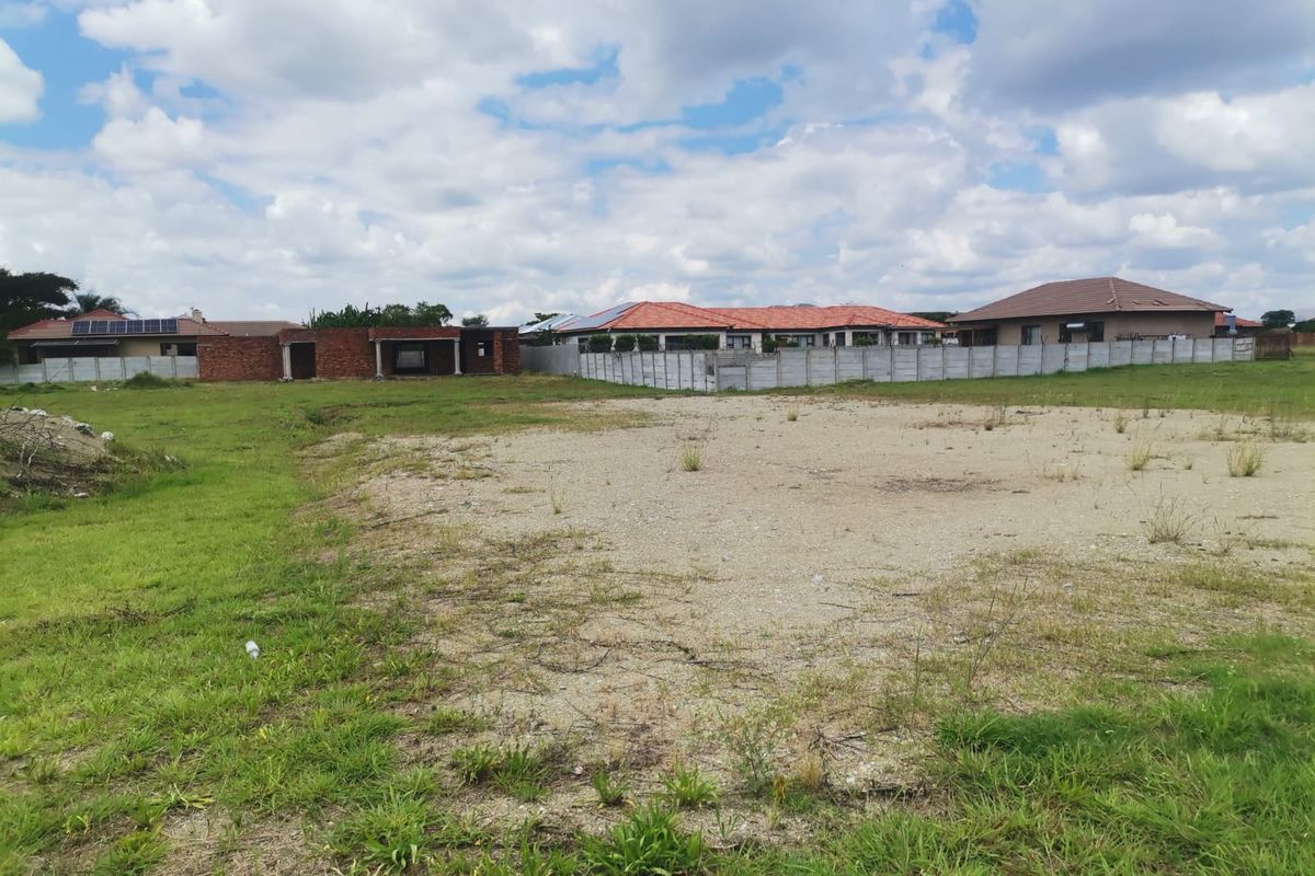 Spacious 762m2 vacant stand in the sought-after Bushveld Estate, Brits - Photo 2