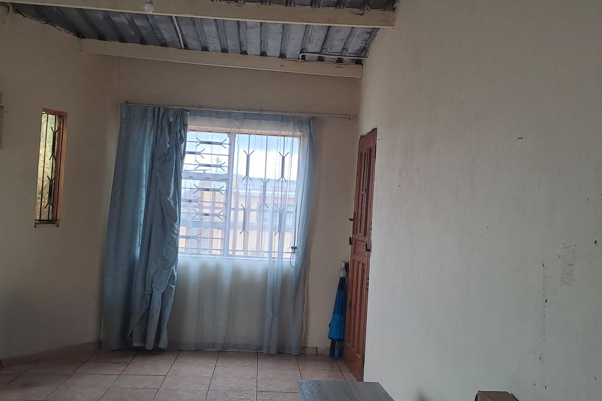 Little haven awaits you!! - Photo 4