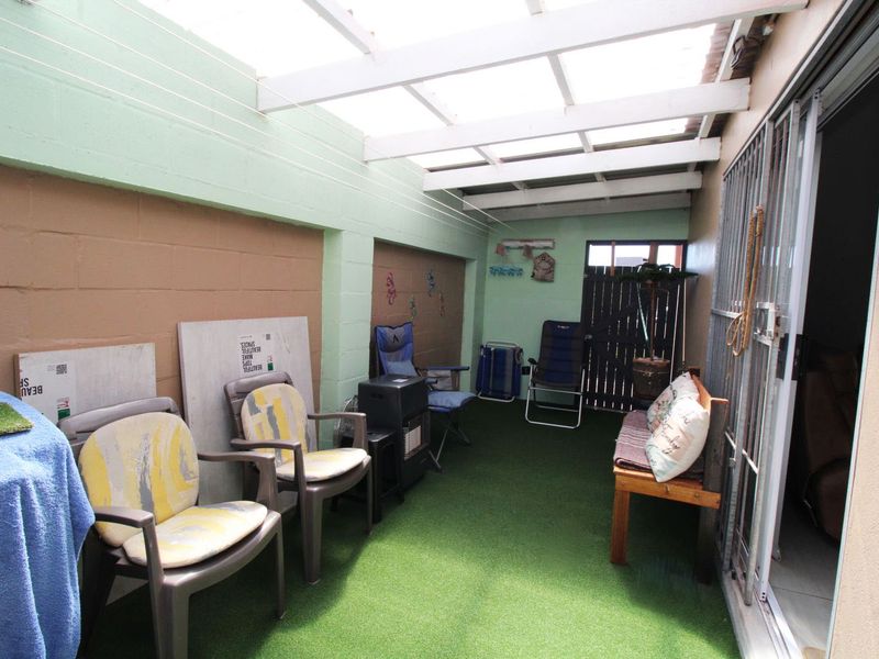 A spacious home in popular Groenkloof with farmland views and more. - Photo 9