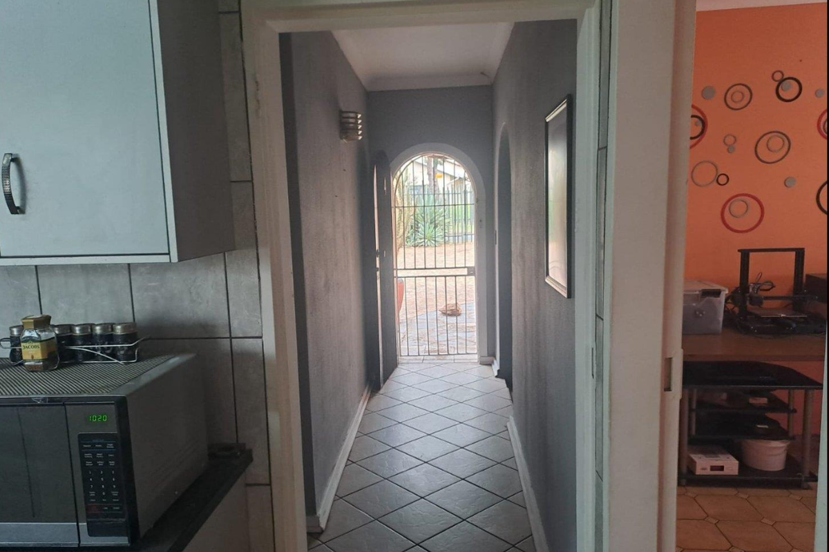 Smart, Solar-Powered 3-Bedroom Home with Income-Generating Flat in Witfield - Photo 5