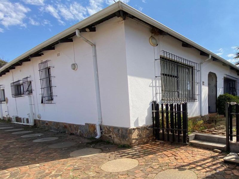 Dual Living Opportunity with Flatlets in Primrose - URGENT sale - Photo 4