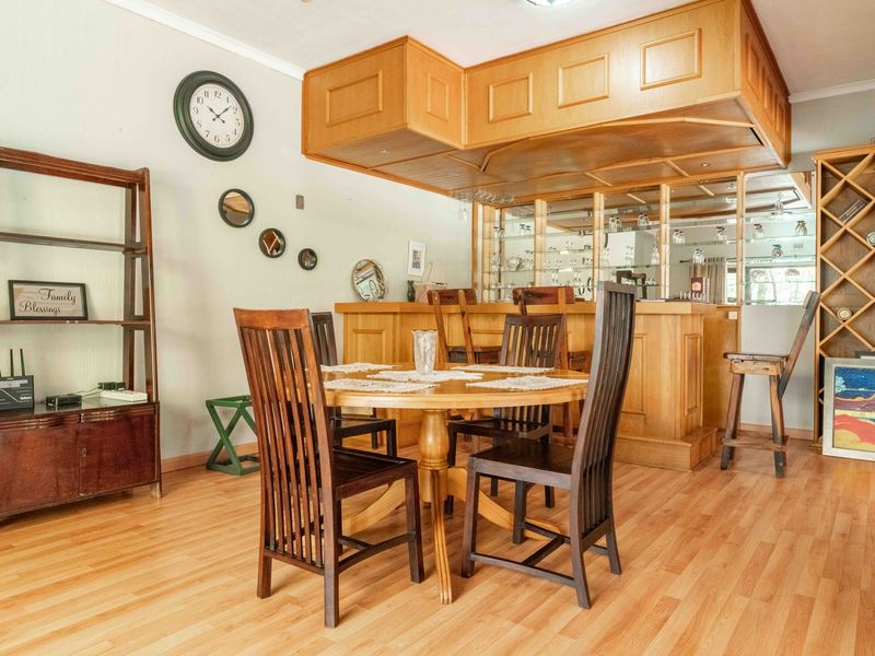 Your Ideal Coastal Retreat Awaits! - Photo 9