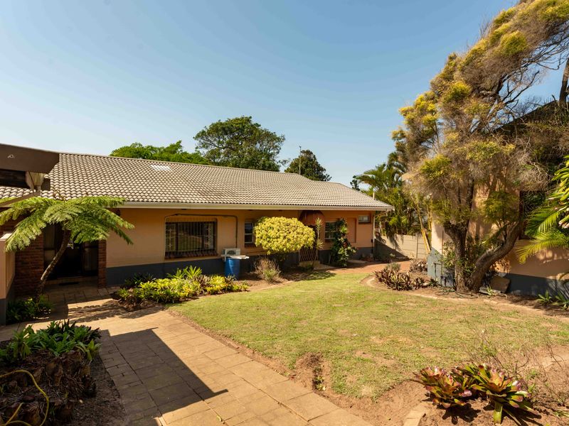 Your Ideal Coastal Retreat Awaits! - Photo 5