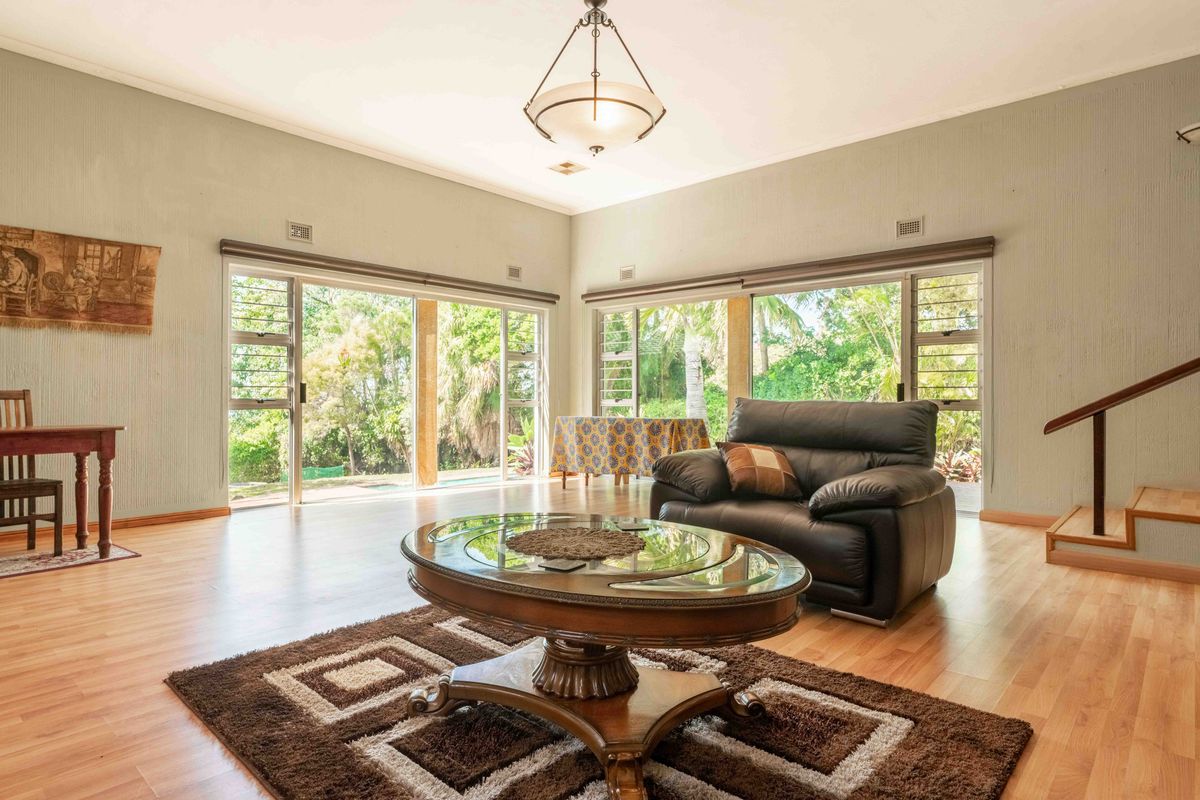 Your Ideal Coastal Retreat Awaits! - Photo 2