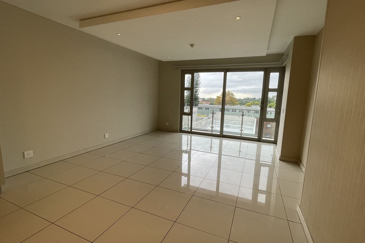 Stylish Apartment in the Heart of Rosebank - Photo 2