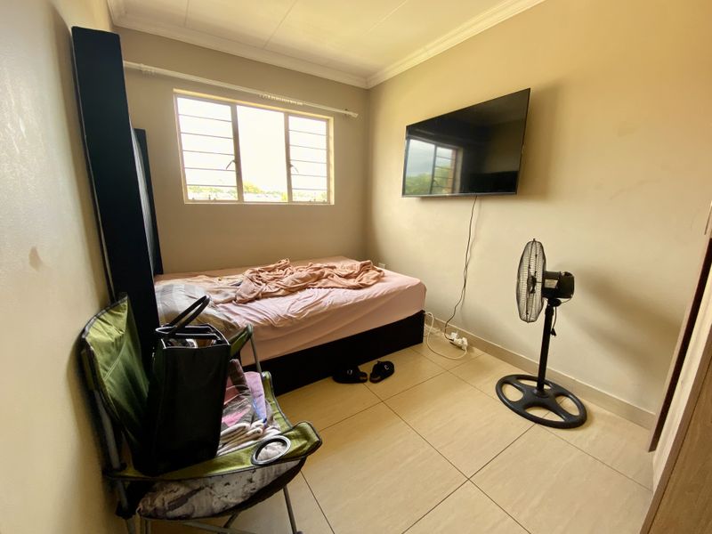 2 Bedroom Apartment for Sale in Grand West Estate, Andeon, Pretoria - Photo 10