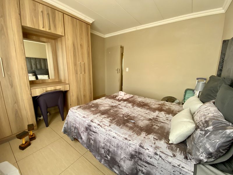 2 Bedroom Apartment for Sale in Grand West Estate, Andeon, Pretoria - Photo 7