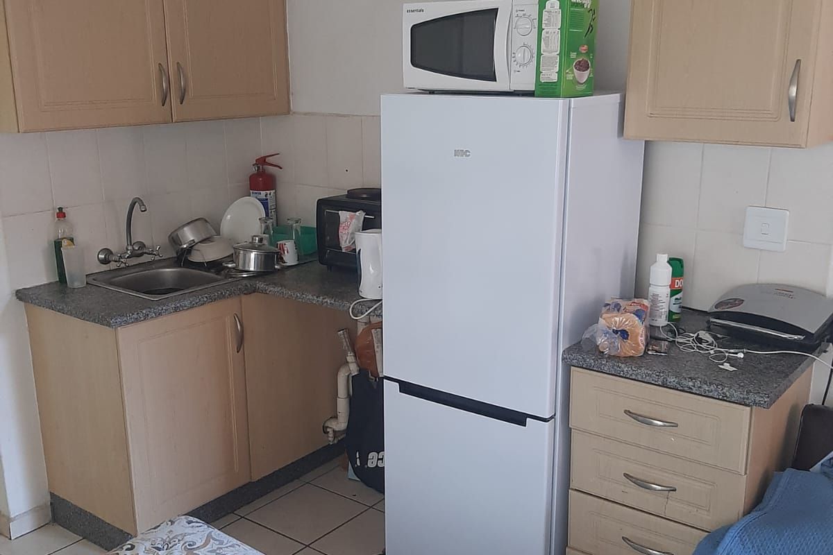 Neat Studio Apartment in the Heart of Empangeni - Photo 3