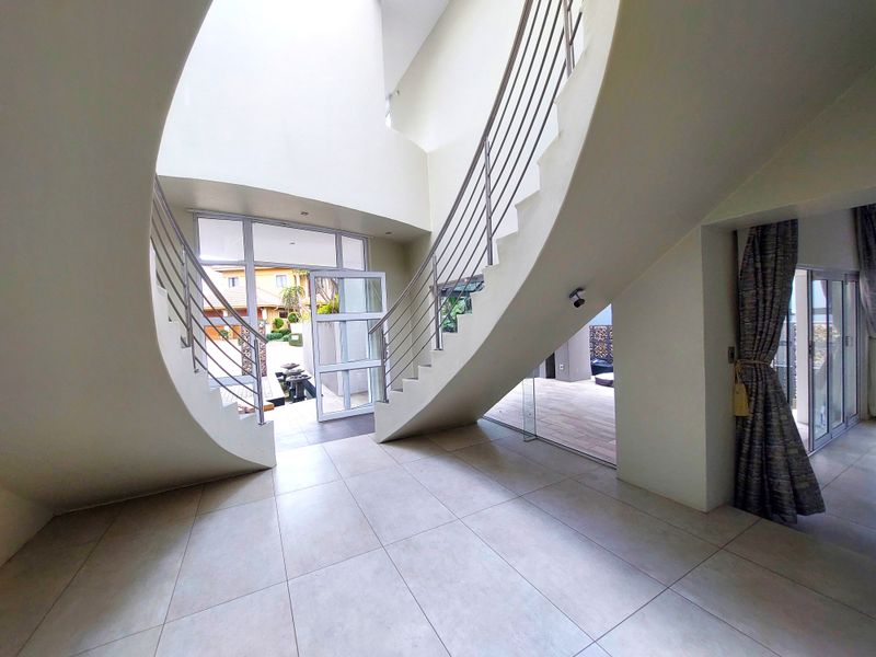 Bold living. Big energy. Zero compromise - Photo 5