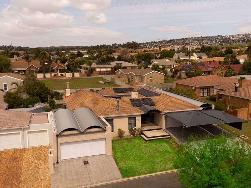 SPACIOUS FAMILY HOME IN PRIME D’URBANVALE – PERFECT FOR MODERN LIVING - Photo 2