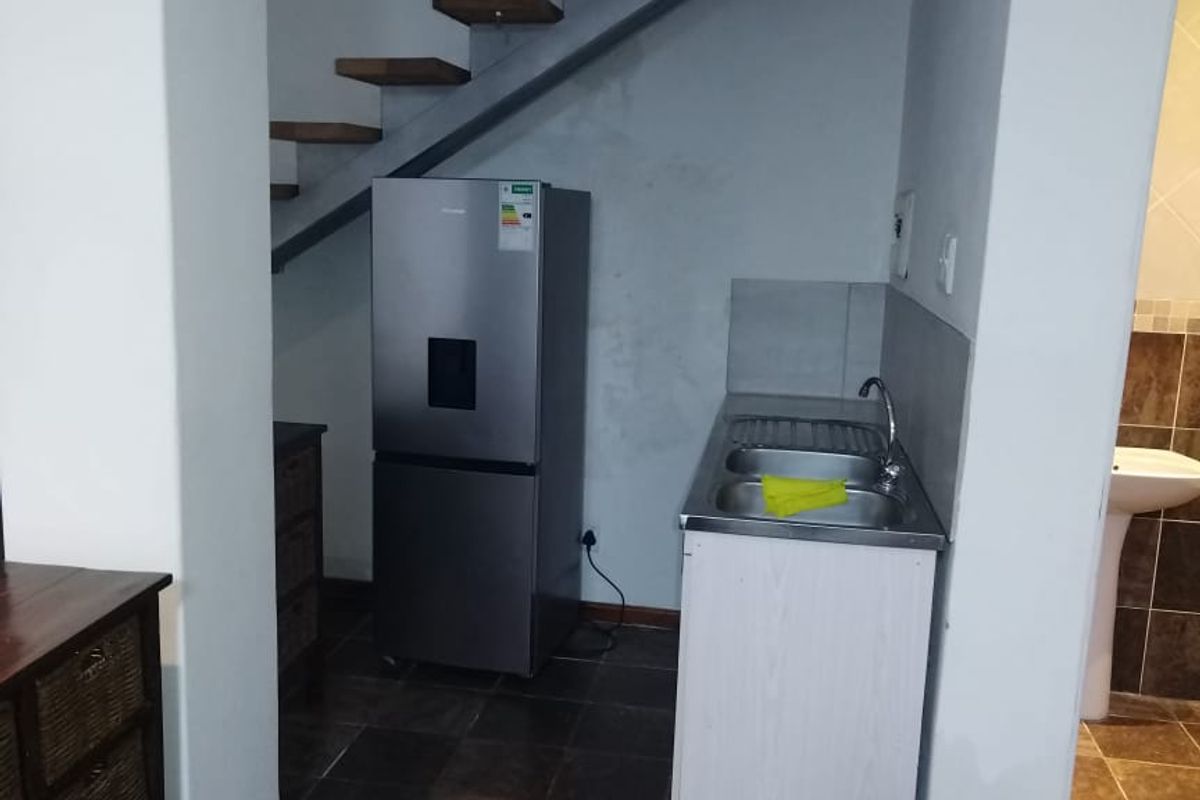 Charming 2-bedroom Garden Cottage for rent in Newton Park, Gqeberha – your perfect cozy retreat! - Photo 3