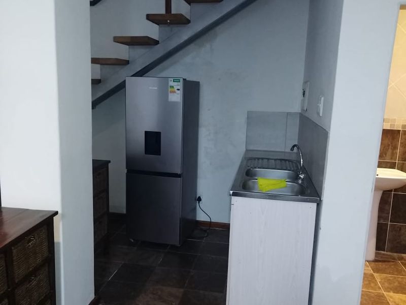 Charming 2-bedroom Garden Cottage for rent in Newton Park, Gqeberha – your perfect cozy retreat! - Photo 3