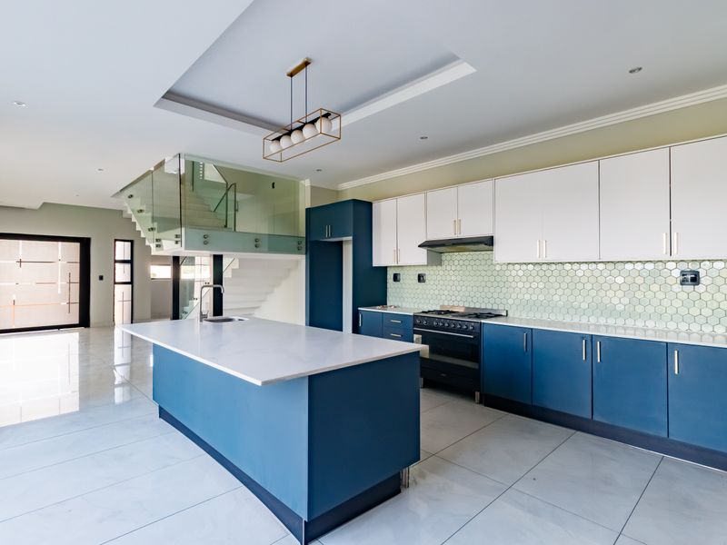 This exceptional masterpiece awaits you! - Photo 3