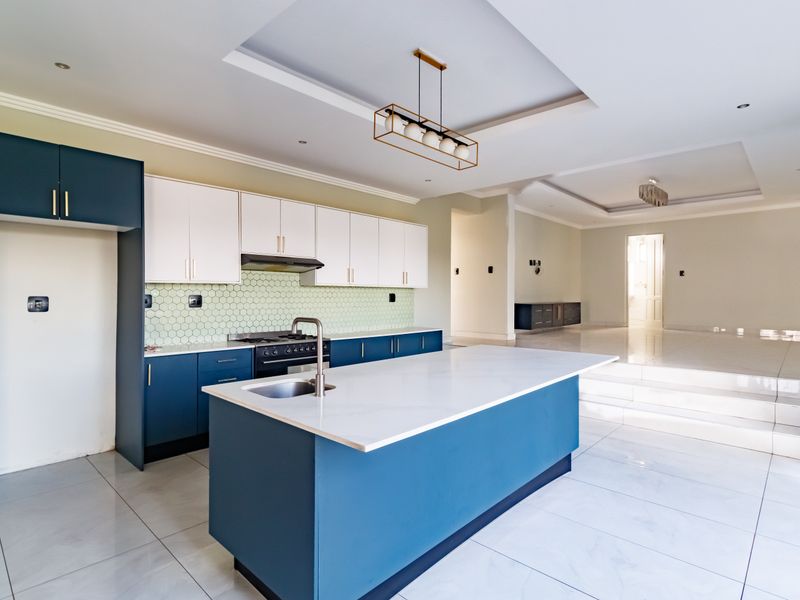 This exceptional masterpiece awaits you! - Photo 4