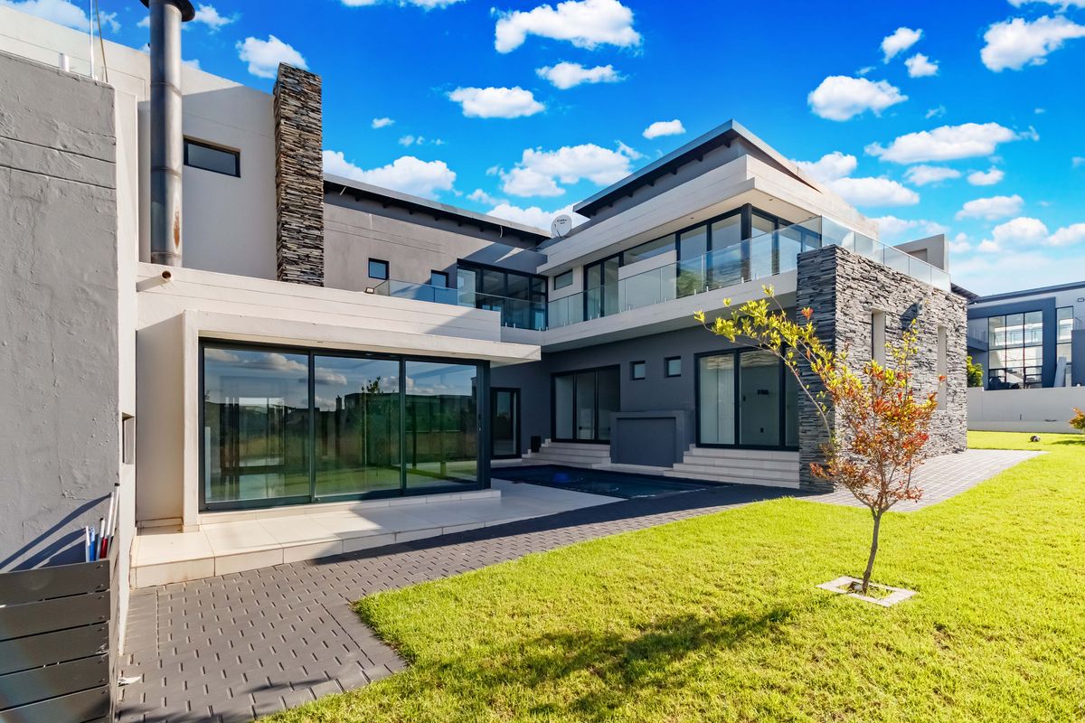 This exceptional masterpiece awaits you! - Photo 2