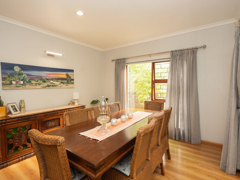 Elegant Furnished 5-Bedroom Residence in Vierlanden - Photo 9