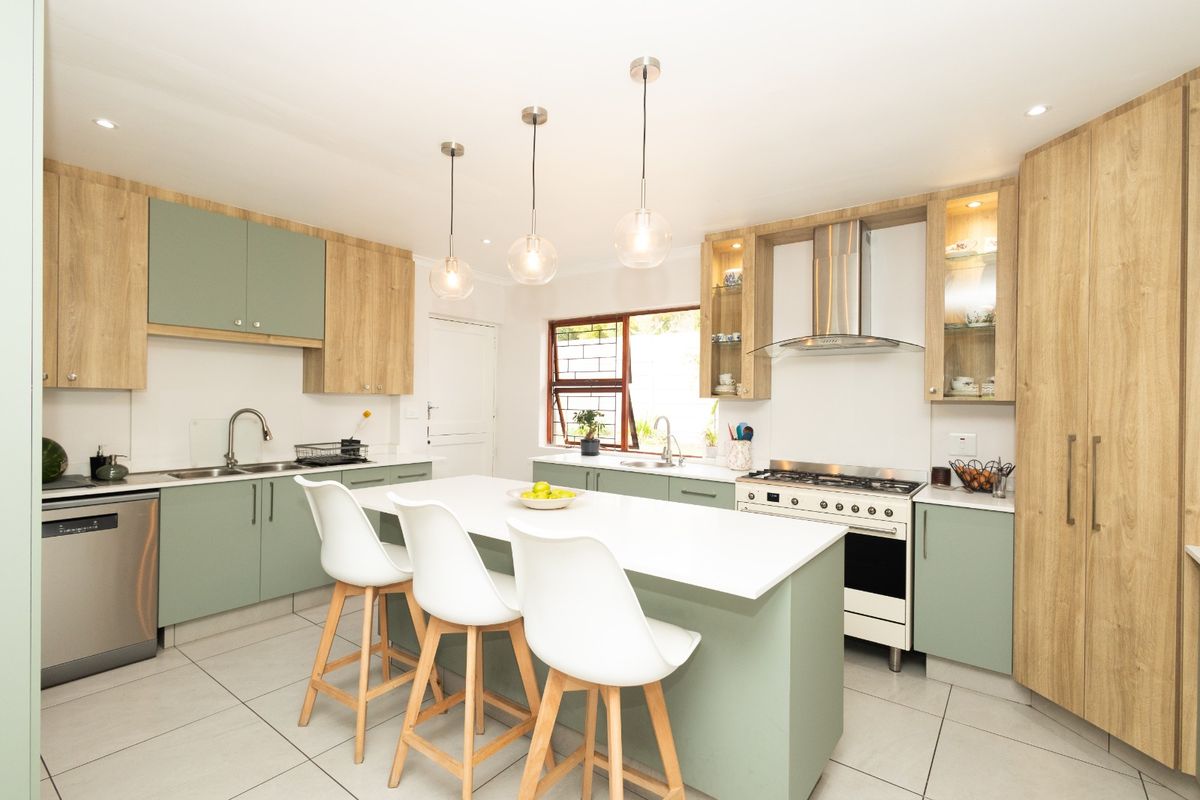 Elegant Furnished 5-Bedroom Residence in Vierlanden - Photo 4