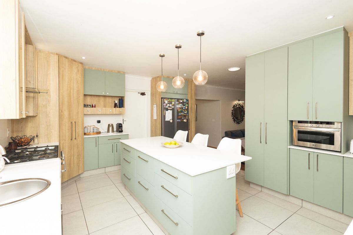 Elegant Furnished 5-Bedroom Residence in Vierlanden - Photo 2