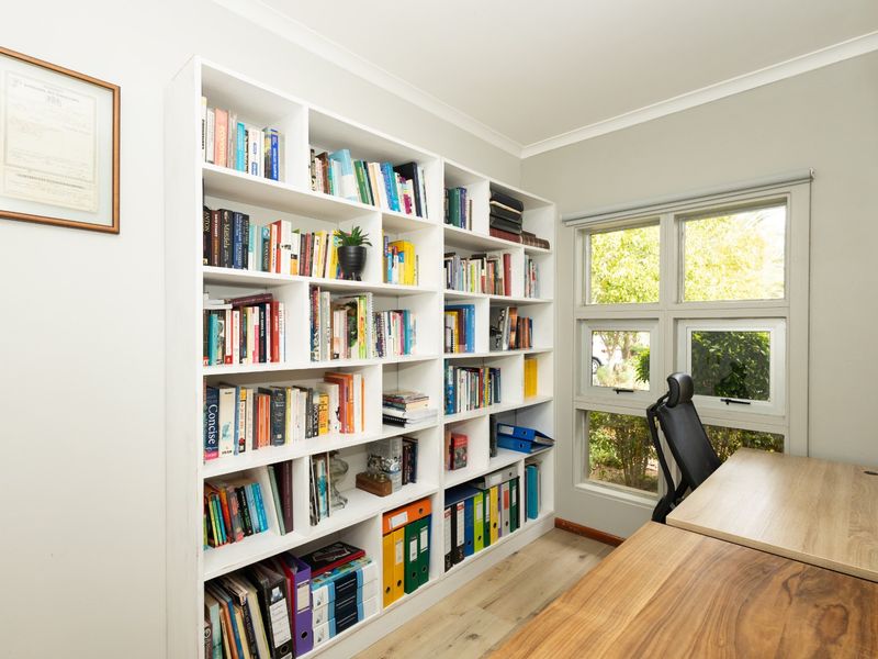 Elegant Furnished 5-Bedroom Residence in Vierlanden - Photo 10