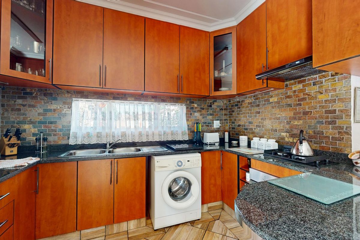 CARISBROOKE MATURE LIFESTYLE ESTATE - Photo 4