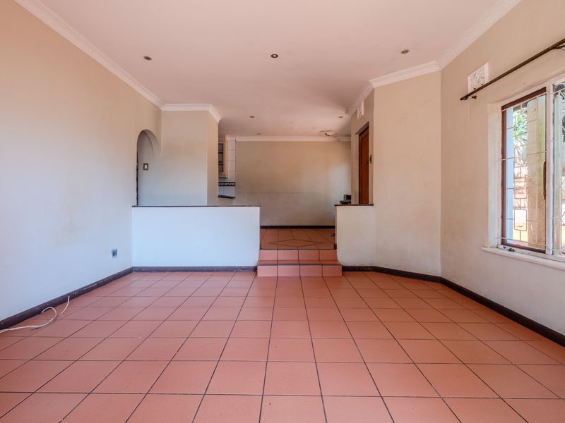 Opportunity Knocks.... - Photo 7