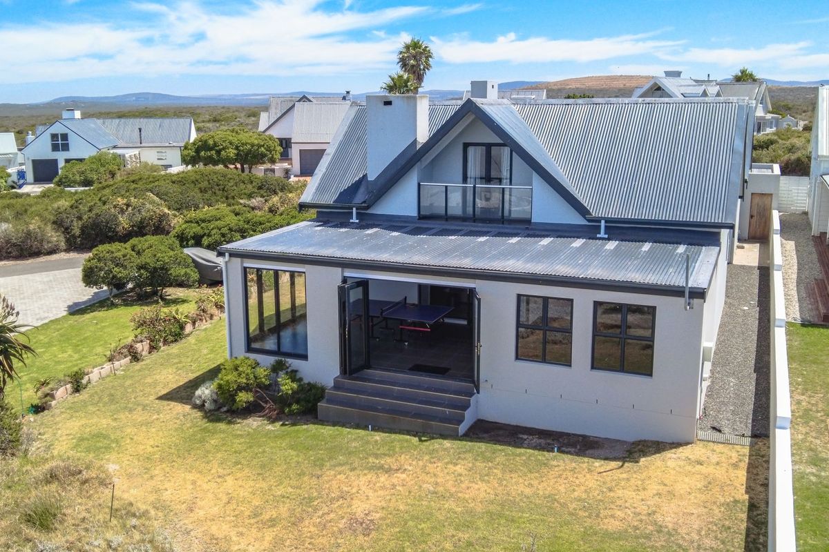 Architectural Coastal Retreat with Income Potential - Photo 2