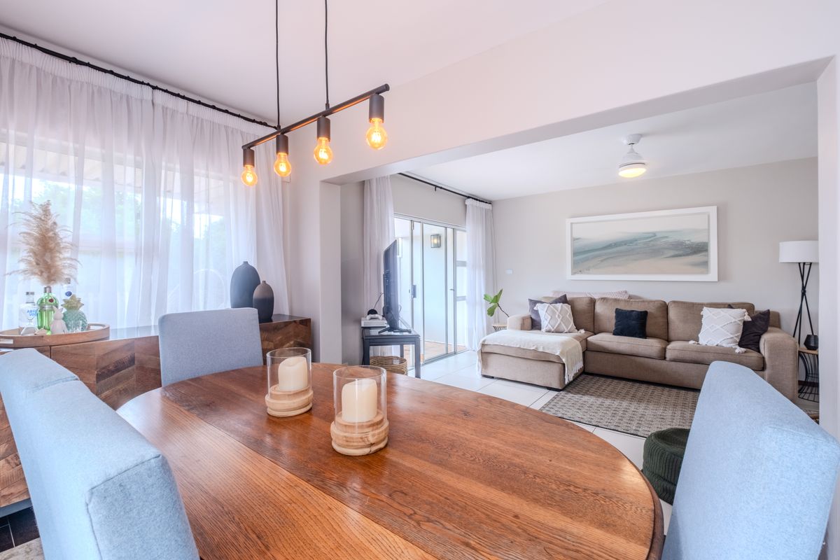 ELEGANT AND SOPHISTICATED - Photo 4