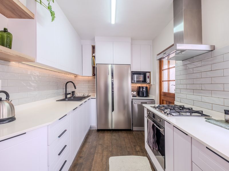 ELEGANT AND SOPHISTICATED - Photo 9