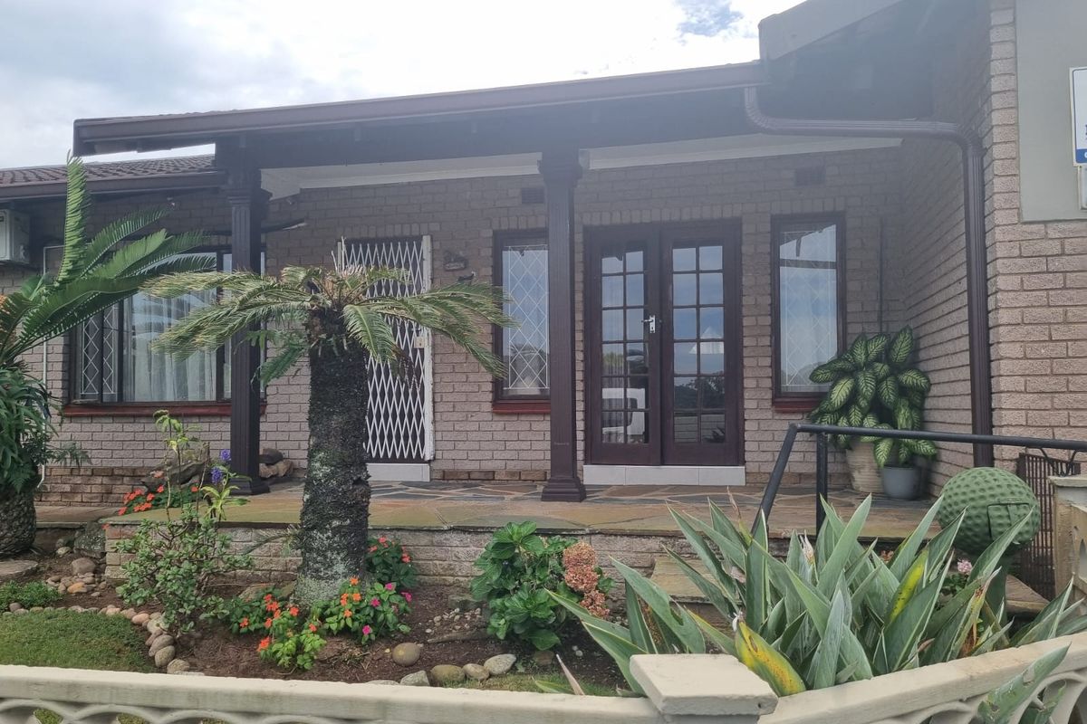 3 Bedroom Stepless Simplex - Modern Living With private Garden and Jacuzzi - Photo 5