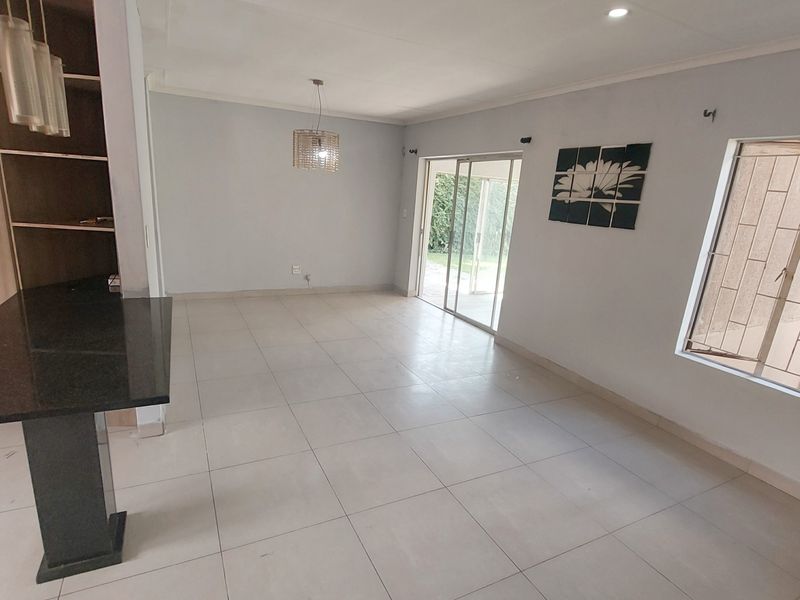 Excellent Investment opportunity in sough after complex! - Photo 5