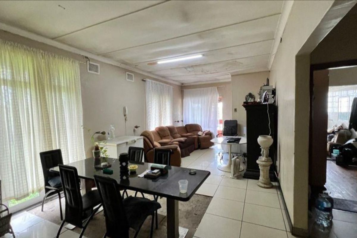 Home with Endless Potential in Grosvernor Bluff - Photo 2