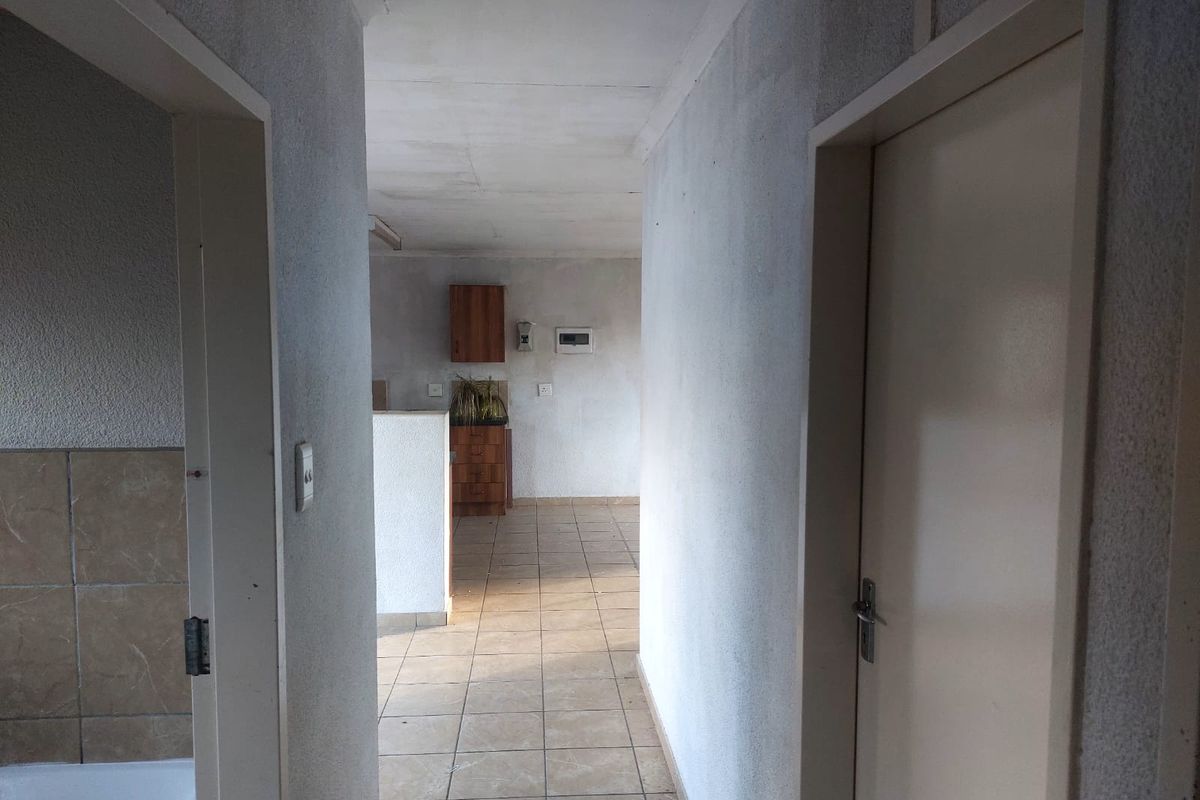 3 Bedroom Home for Sale in Waterkloof Hills Estate - Photo 5
