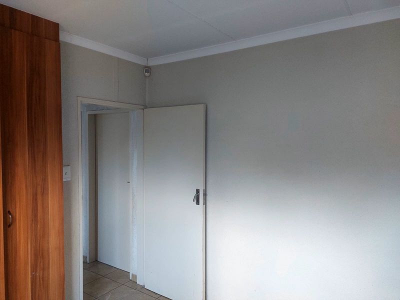 3 Bedroom Home for Sale in Waterkloof Hills Estate - Photo 9