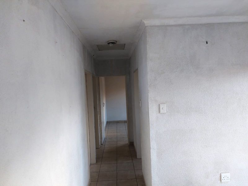 3 Bedroom Home for Sale in Waterkloof Hills Estate - Photo 6