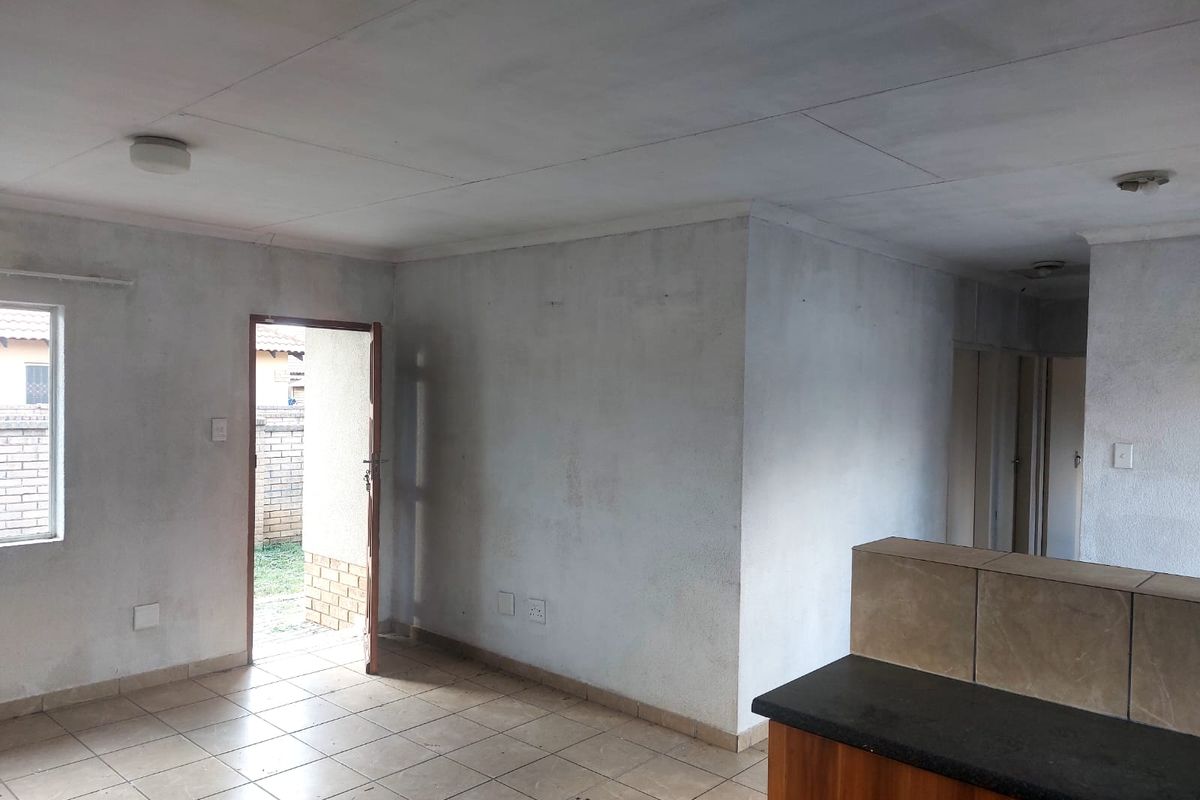 3 Bedroom Home for Sale in Waterkloof Hills Estate - Photo 2