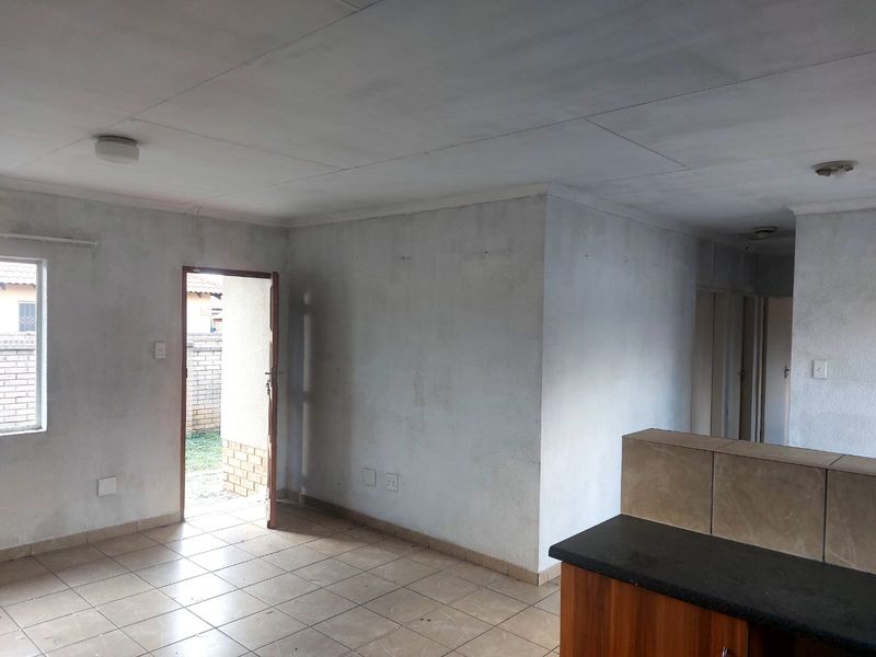 3 Bedroom Home for Sale in Waterkloof Hills Estate - Photo 2