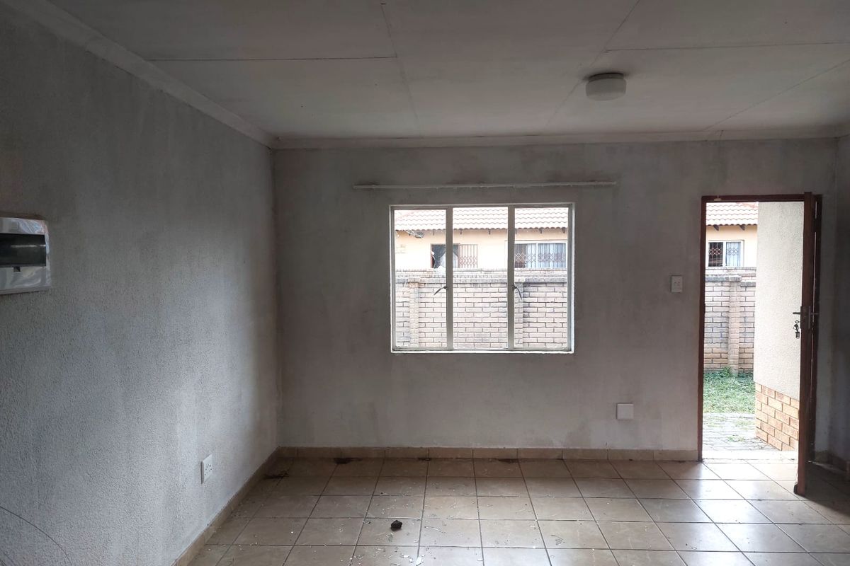 3 Bedroom Home for Sale in Waterkloof Hills Estate - Photo 3