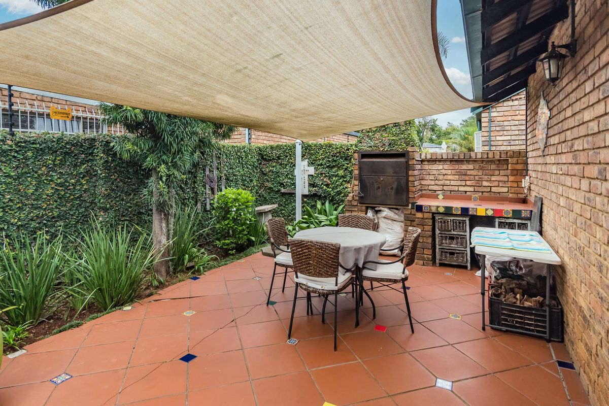 NON-DISTRESSED AUCTION. Bidding start from R1,65M - Photo 5