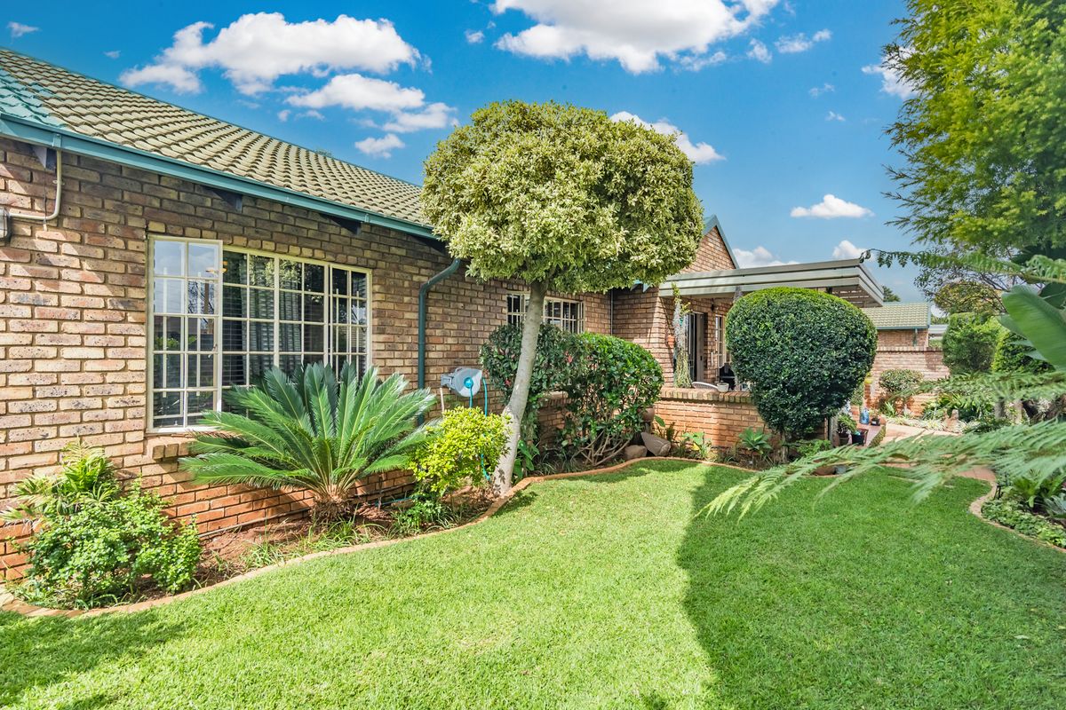 NON-DISTRESSED AUCTION. Bidding start from R1,65M - Photo 2